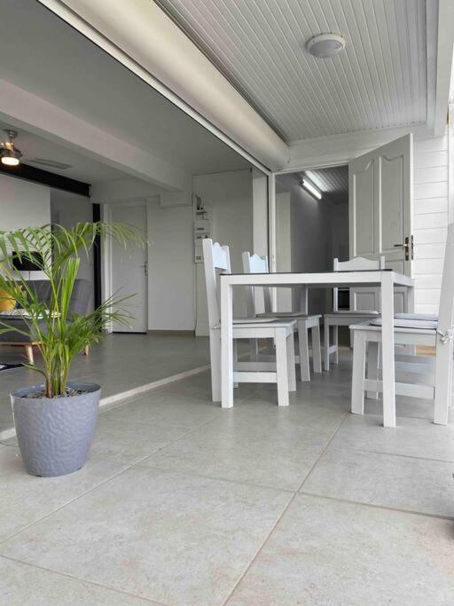 Villa Bahia - Appt F3 Vue Mer Et Montagne Baillif Exteriér fotografie